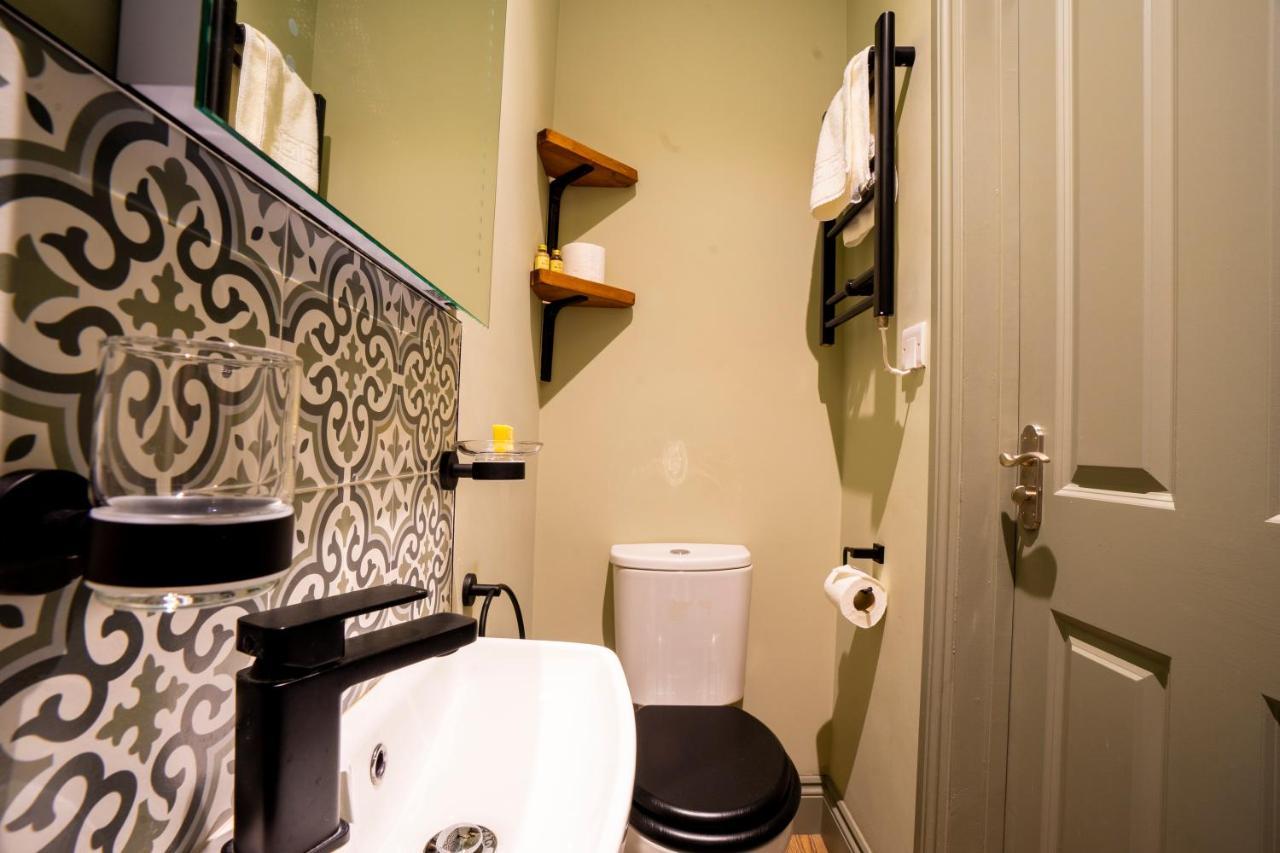 The Crown Hotel Glastonbury Bagian luar foto