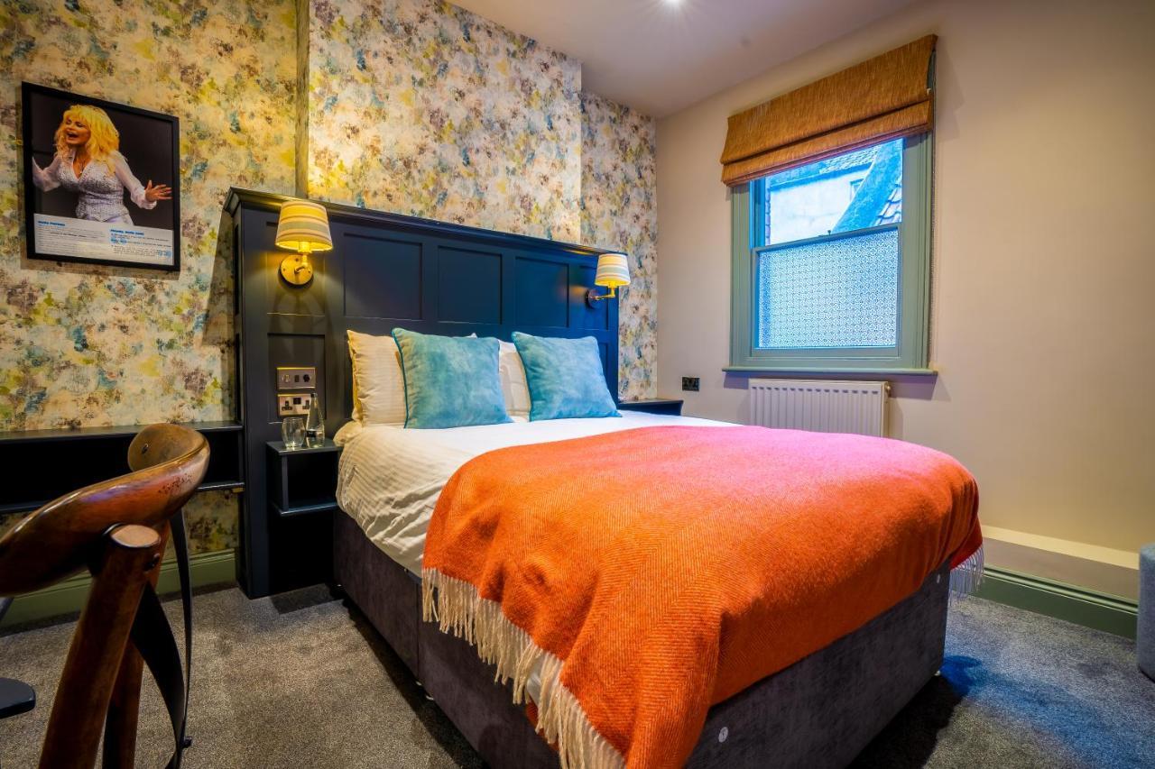 The Crown Hotel Glastonbury Bagian luar foto