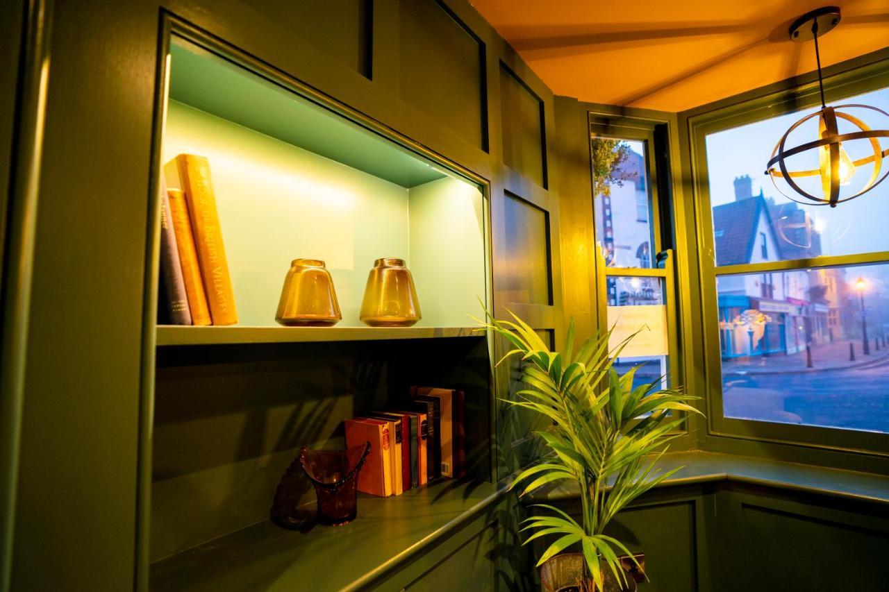 The Crown Hotel Glastonbury Bagian luar foto