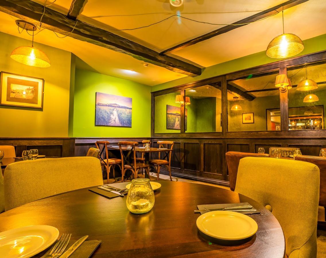 The Crown Hotel Glastonbury Bagian luar foto