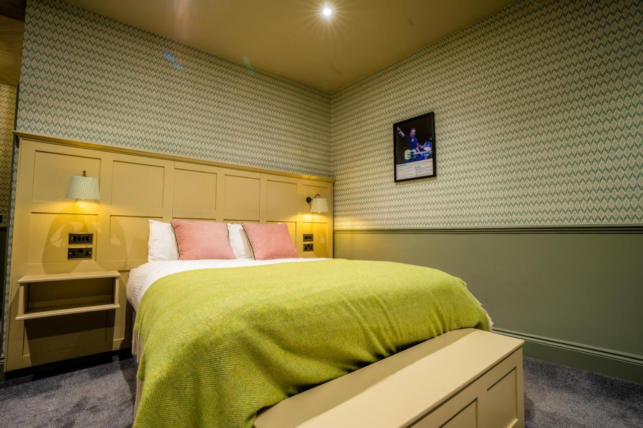 The Crown Hotel Glastonbury Bagian luar foto