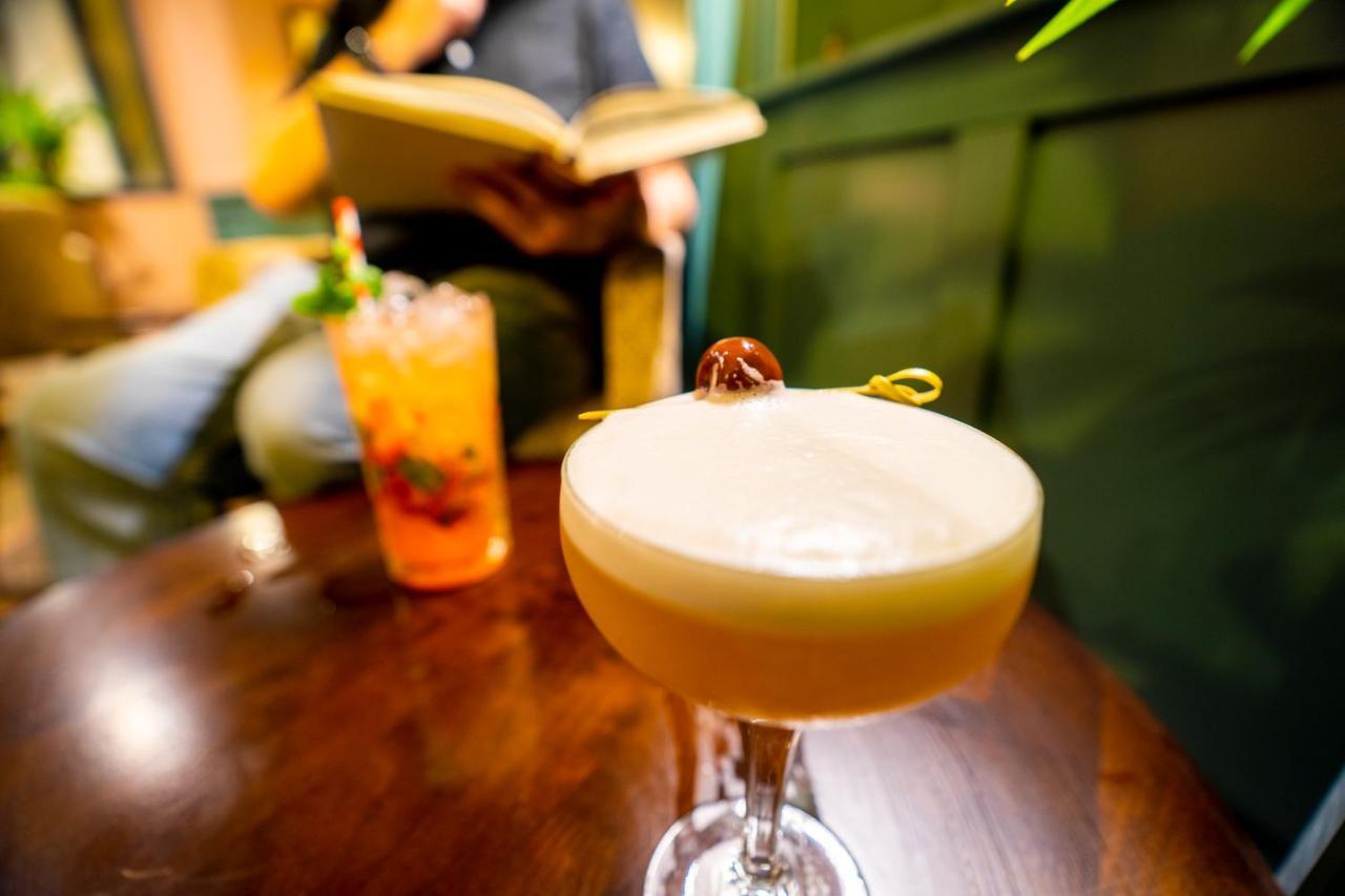 The Crown Hotel Glastonbury Bagian luar foto