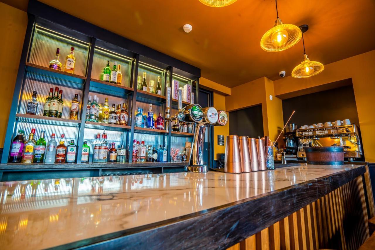The Crown Hotel Glastonbury Bagian luar foto